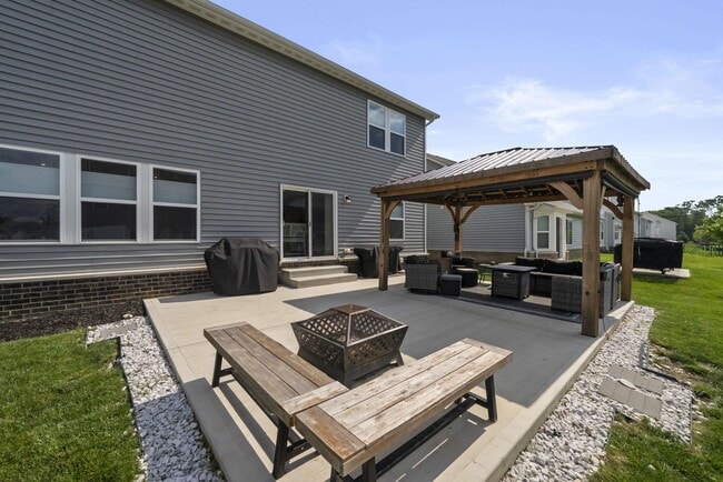 Building Photo - 1059 Honeycomb Ln