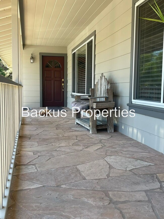 Building Photo - Beautiful home in the Heart of Monterey