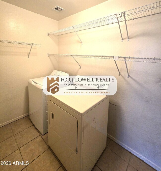 Building Photo - 23952 W Desert Bloom St