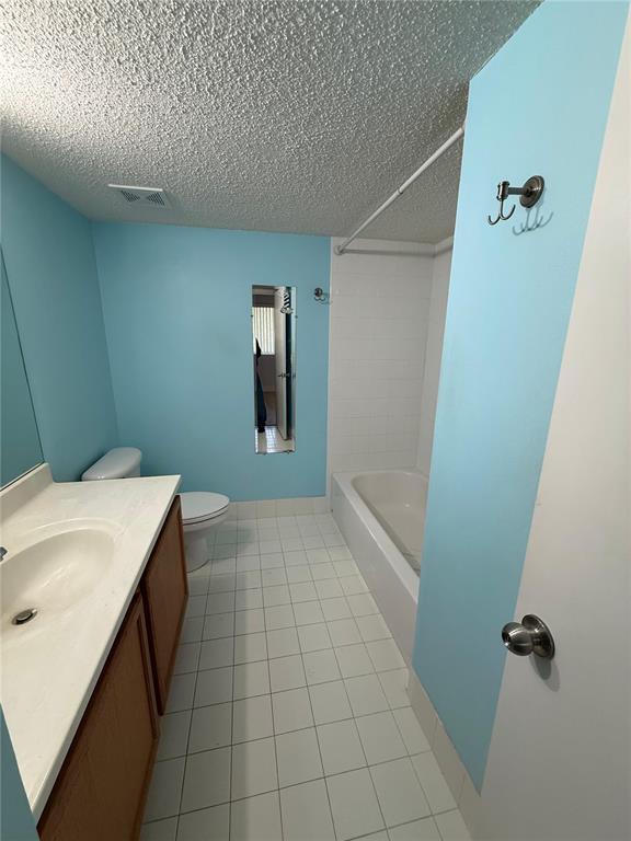 Building Photo - 9907 Westwood Dr