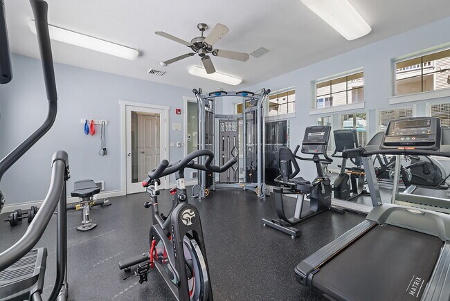 Building Photo - Salmon Run at Perry Creek