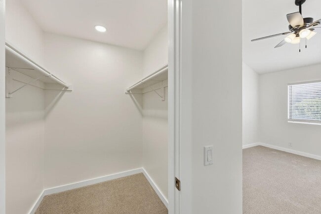 Building Photo - 709 Copper Dr