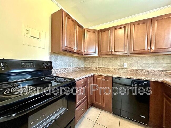 Building Photo - 1526 Landis Ave