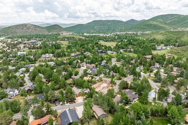 Building Photo - Tranquil Park Meadows Escape with Large Pr...