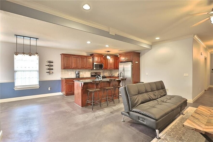 Building Photo - 1210 Medway Ln