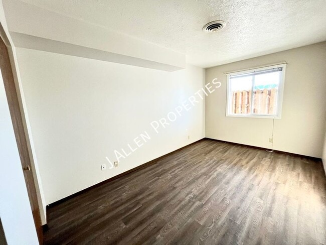 Building Photo - 607 W Michigan Ave