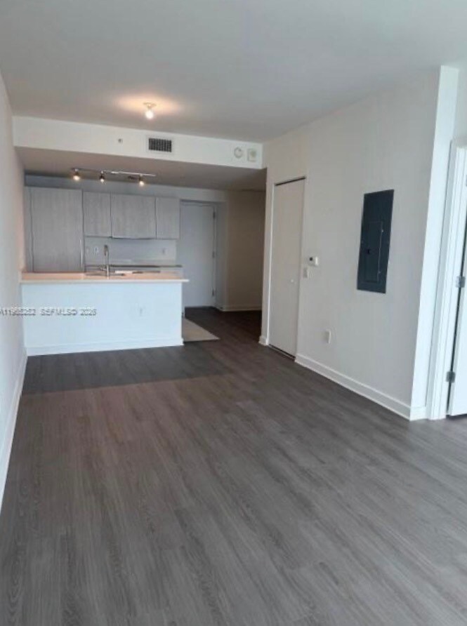 Building Photo - 501 NE 31st St