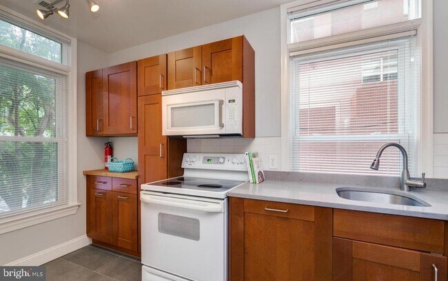 Building Photo - 1201 O St NW