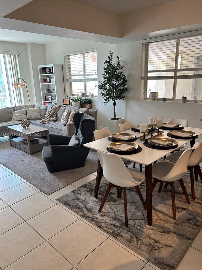 Building Photo - 7275 SW 90th St