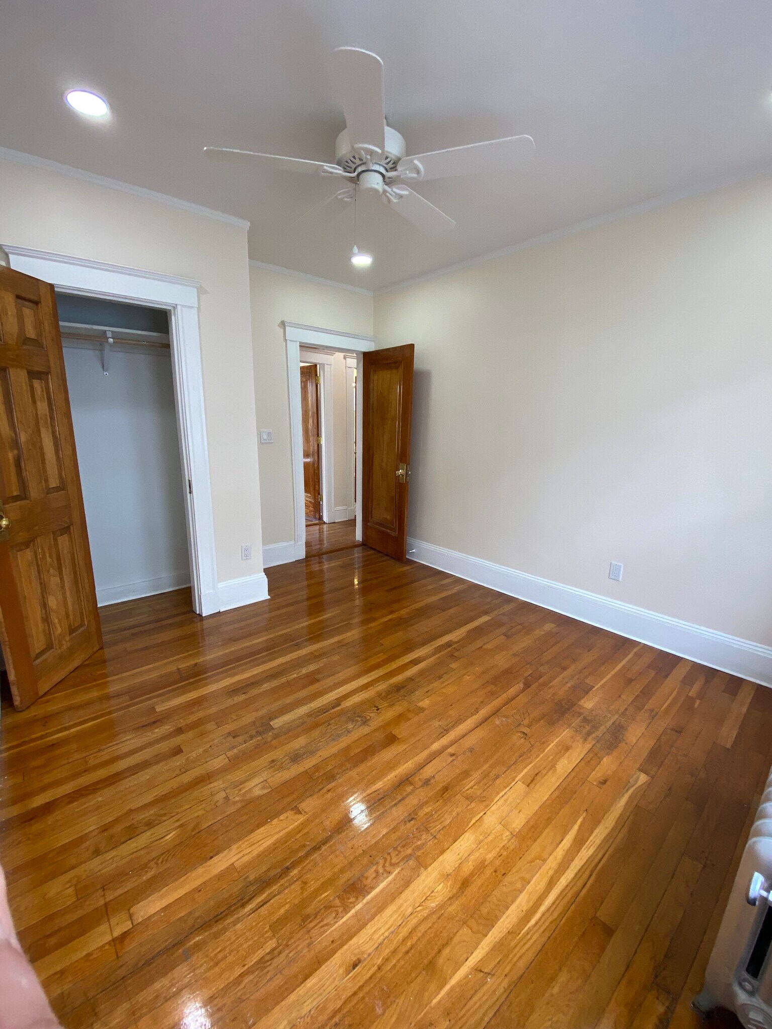 Building Photo - 4442 Washington St