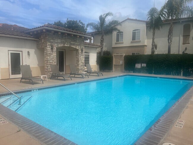 Primary Photo - Now Available! Spacious 3 Bed, 2 Bath Corn...