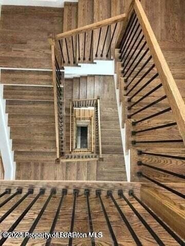 Building Photo - 19 N River St