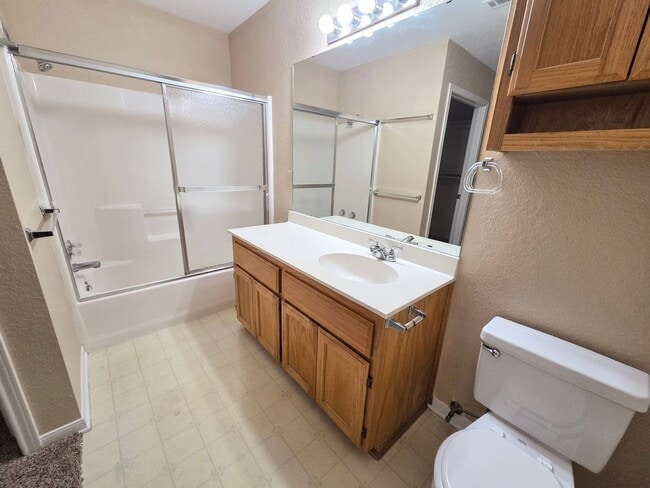 Building Photo - Charming 3-Bed, 2-Bath Country Home in Kem...