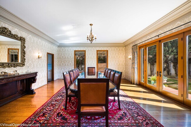 Building Photo - 11159 La Maida St