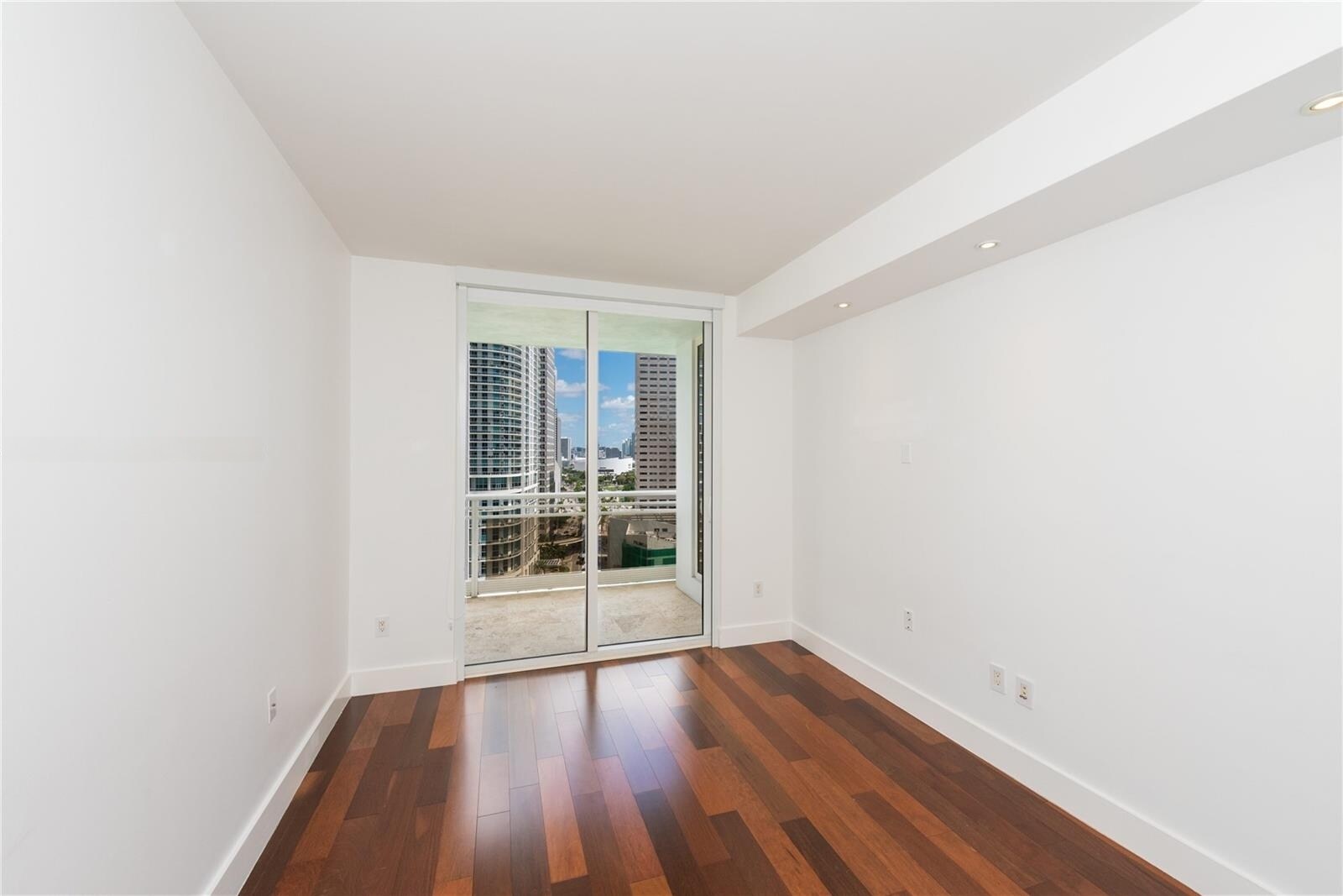Building Photo - 901 Brickell Key Blvd