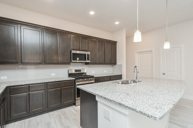 Building Photo - 146 Amaranth Wy