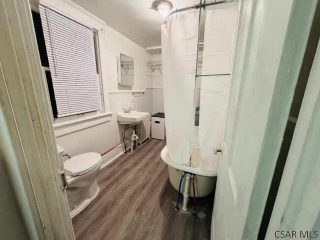 Building Photo - 195 D St