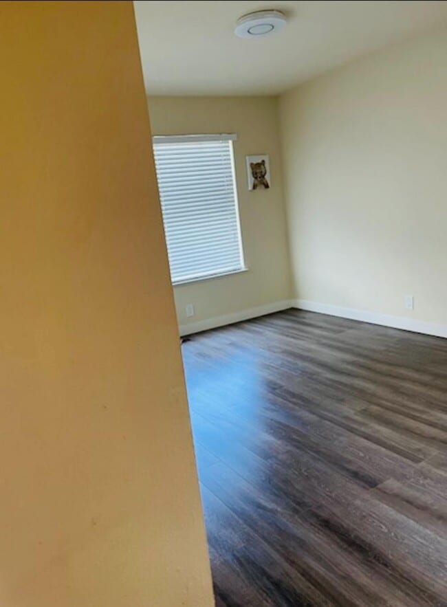Building Photo - 2101 Darnis Cir