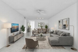 Building Photo - Beautiful 2 bedroom 2 bath in Delray - Desired 55+ community