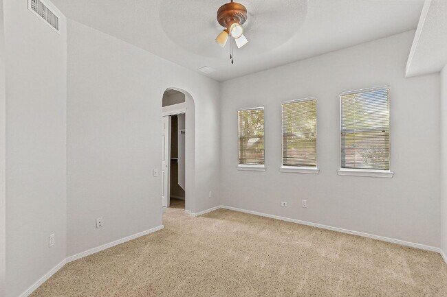 Building Photo - "Spacious 4-Bed Oasis with Granite Touches...