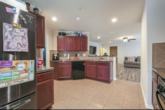 Building Photo - 4854 Fair Oak Dale Ln