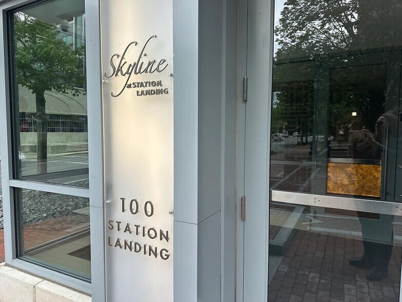 Building Photo - 100 Station Lndg