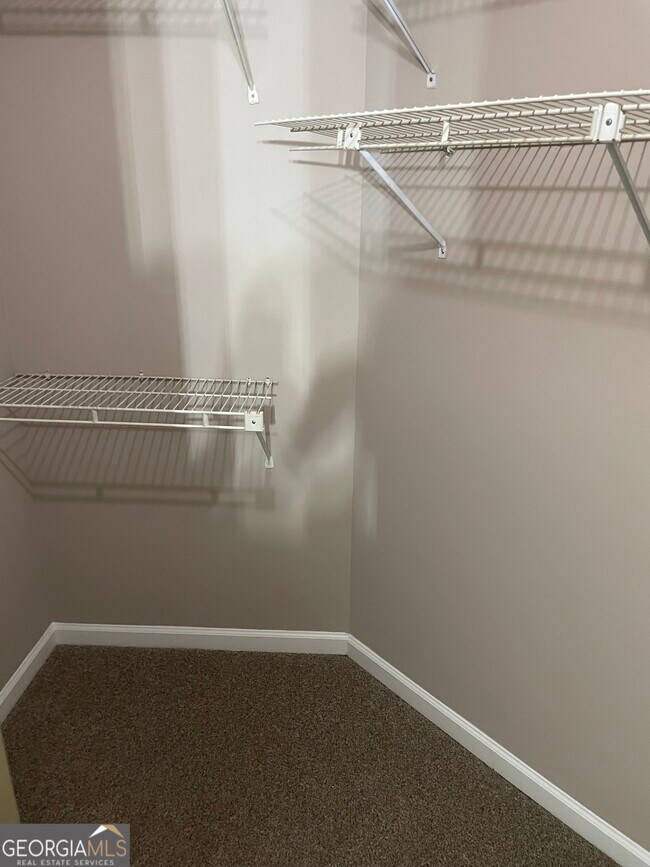 Building Photo - 1918 Cheatham Woods Dr SW