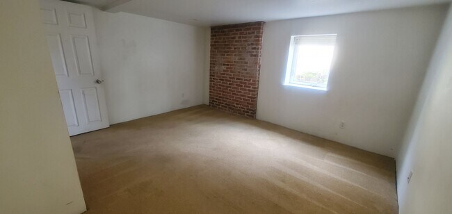 Building Photo - 1015 High St