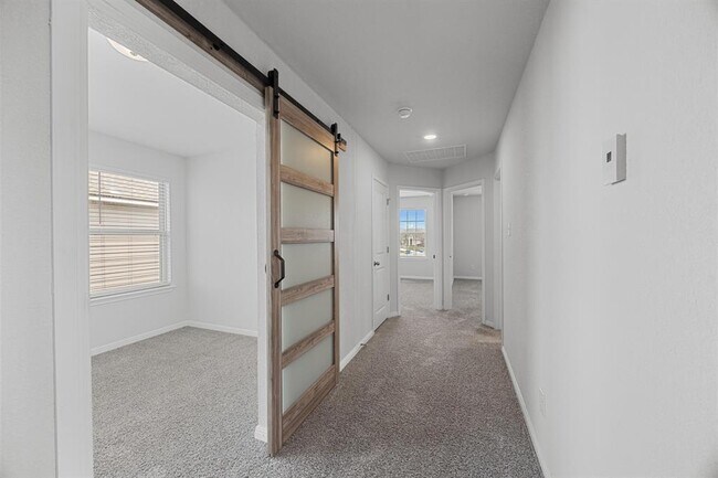 Building Photo - 6017 Pleasanton Pkwy