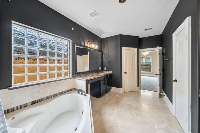 Building Photo - 14831 Vesper Lake Ct