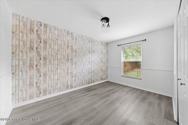 Building Photo - 897 Hunters Creek Dr