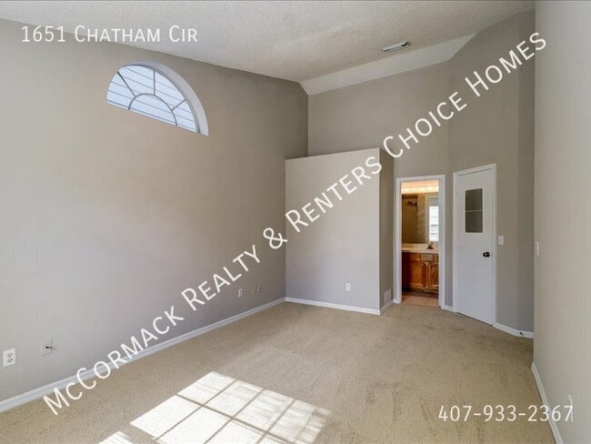 Building Photo - 1651 Chatham Cir