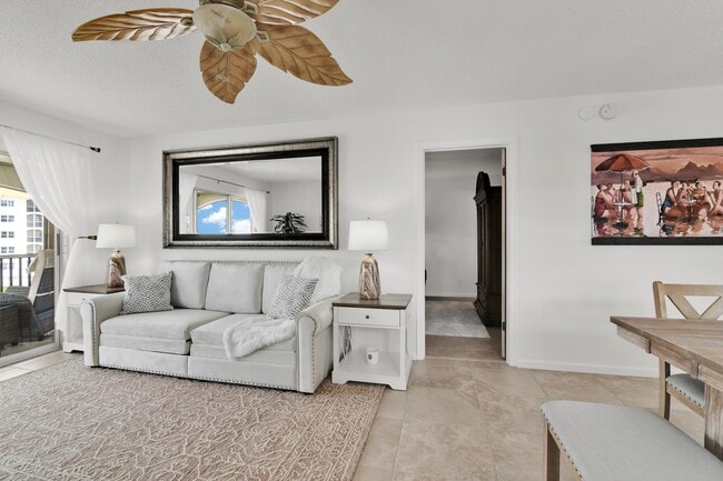 Building Photo - 2871 N Ocean Blvd