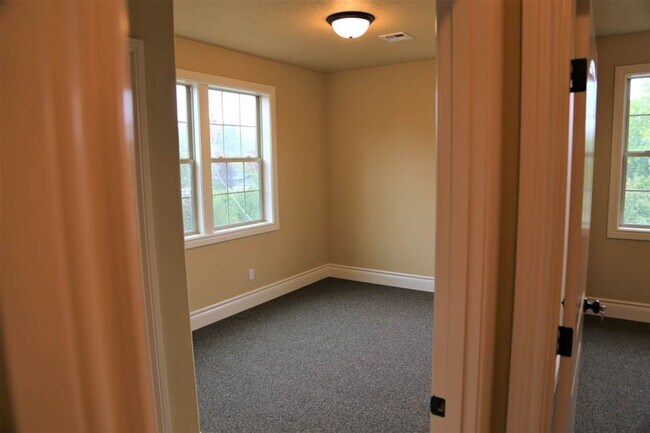 Building Photo - New Home! 5 Bedroom, Bonus Room, 6 Bathrooms
