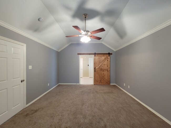 Building Photo - 18511 Falcon Crest Dr