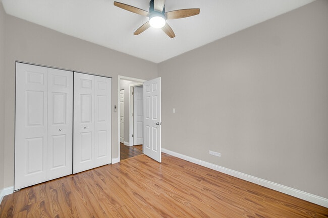 Building Photo - 1661 Commodore Ct