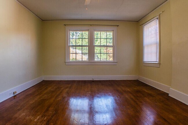 Building Photo - 617 Gales Ave