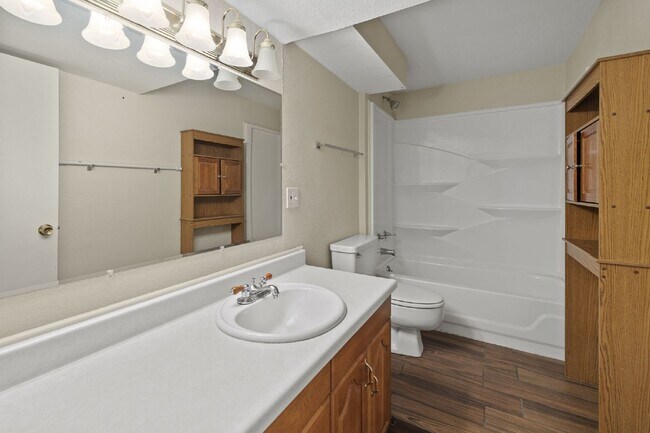 Building Photo - 4319 Millburn S