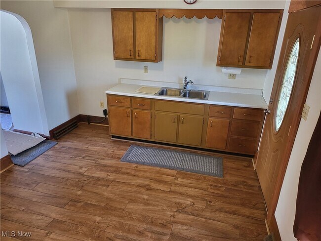 Building Photo - 55178.5 Maple Ave