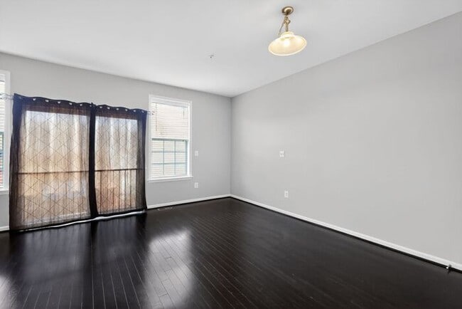 Building Photo - 8601 Sweet Rose Ct