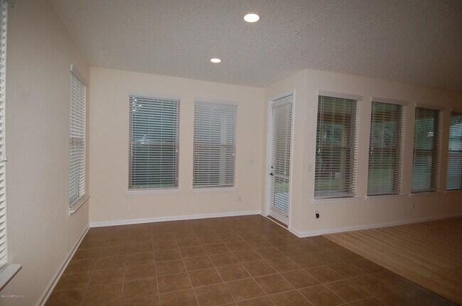 Building Photo - 558 Amber Creek Dr