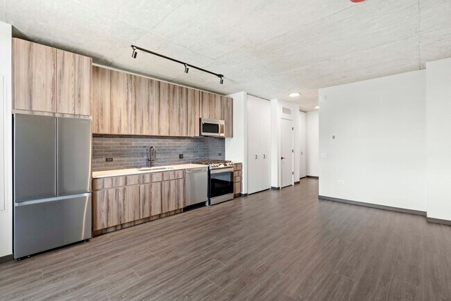 Building Photo - 159 N Ashland Ave