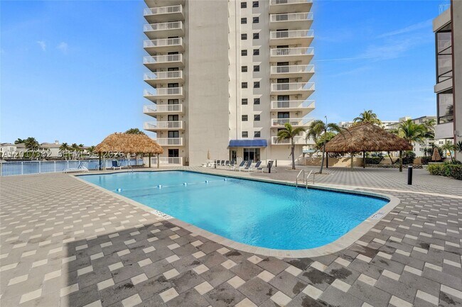 Building Photo - 1600 S Ocean Dr