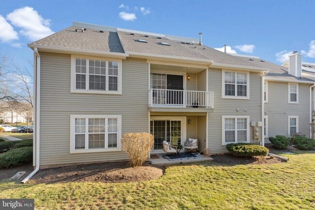 Building Photo - 616 Society Pl