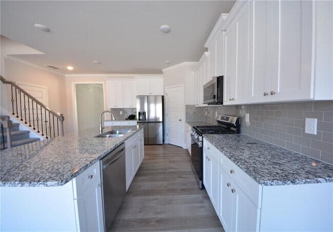Building Photo - 246 Hellen Vly Dr