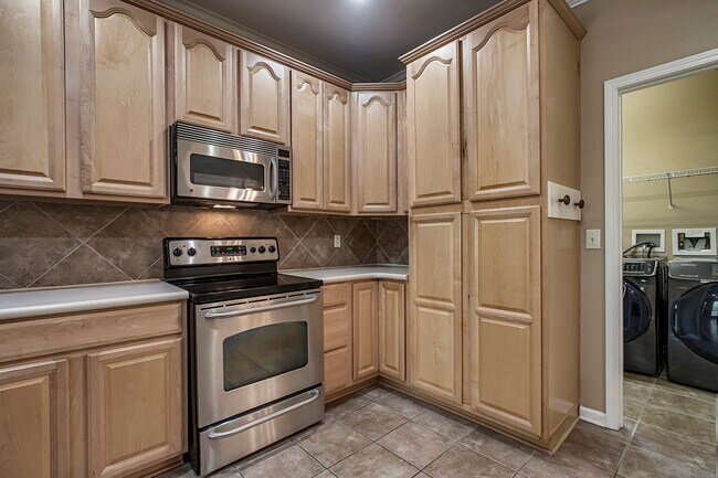 Building Photo - 111 Waynoka Ln