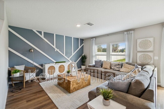 Building Photo - 601 Ambleside Dr