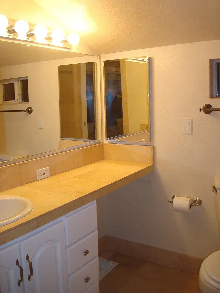 Building Photo - 208 Bodega Ave