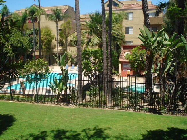 HARBOR MANOR CONDOS! ACROSS FROM HARBOR UCLA MED CTR IMMACULATE 2 bdrm 2 ba. CONDO FOR LEASE! - HARBOR MANOR CONDOS! ACROSS FROM HARBOR UCLA MED CTR IMMACULATE  2 bdrm 2 ba. CONDO FOR LEASE!