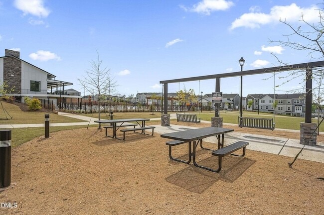 Building Photo - 1838 Woodall Crest Dr